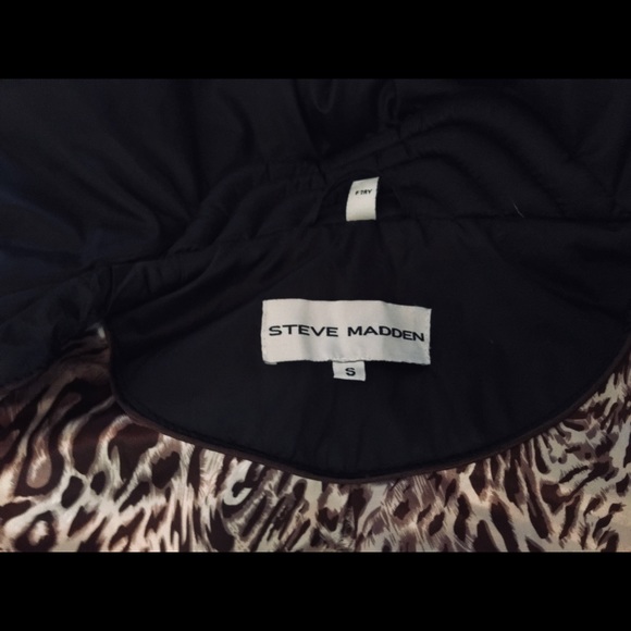 - STEVE MADDEN PUFF JACKET SIZE SMALL - Picture 5 of 8